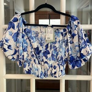 H&M Puff Sleeve Blue Flower Crop Top